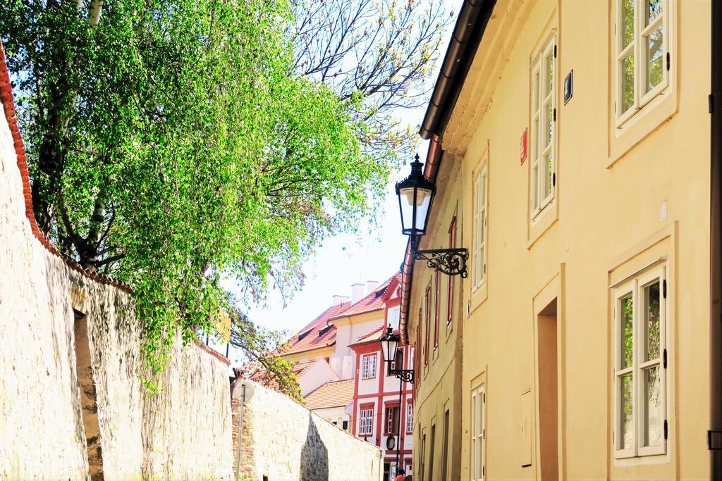 Garden Residence Prague Castle Bagian luar foto